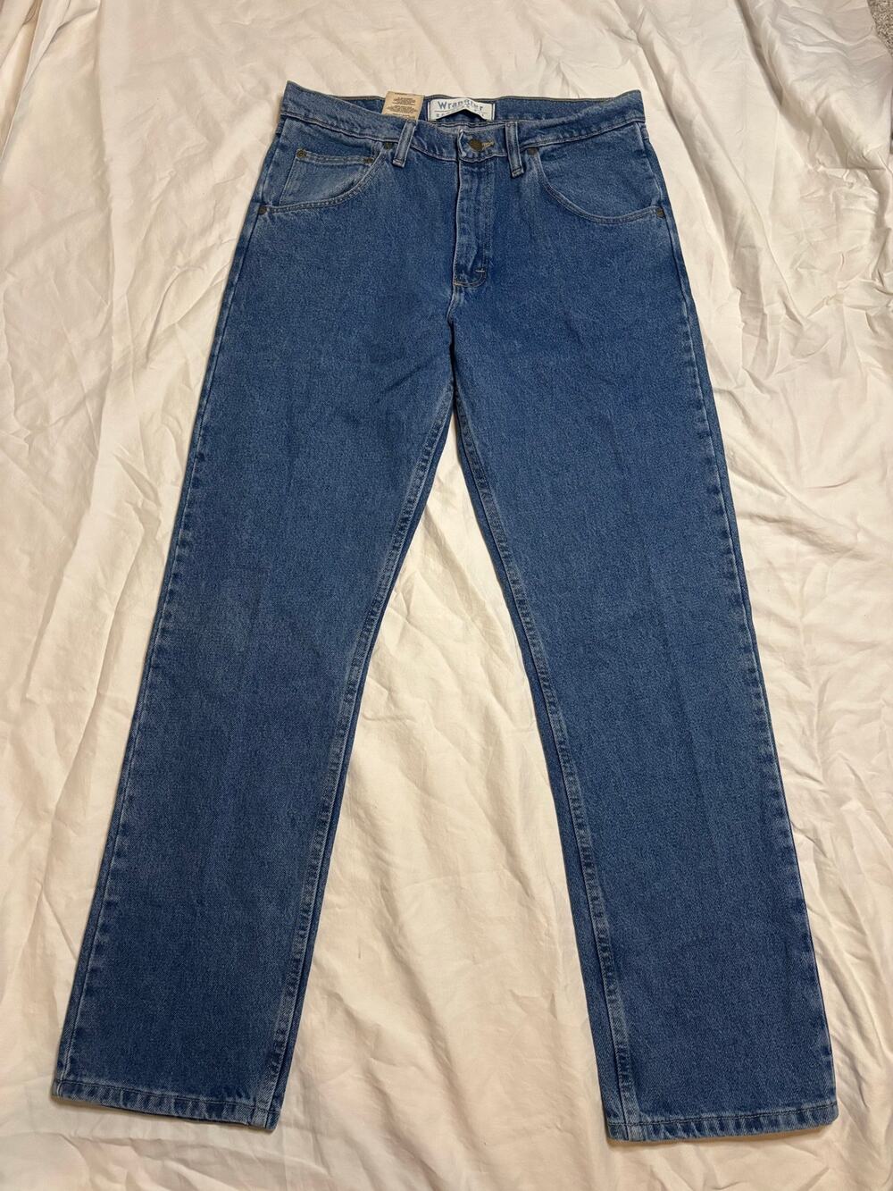 NWT Wrangler Regular Fit Straight Leg Medium Wash Denim jeans